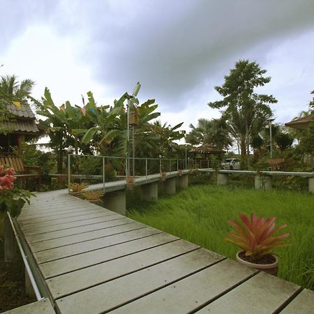 เรือนไทยใจสุขเอ๋ย Hotel Ban Bang Wa Ngoại thất bức ảnh
