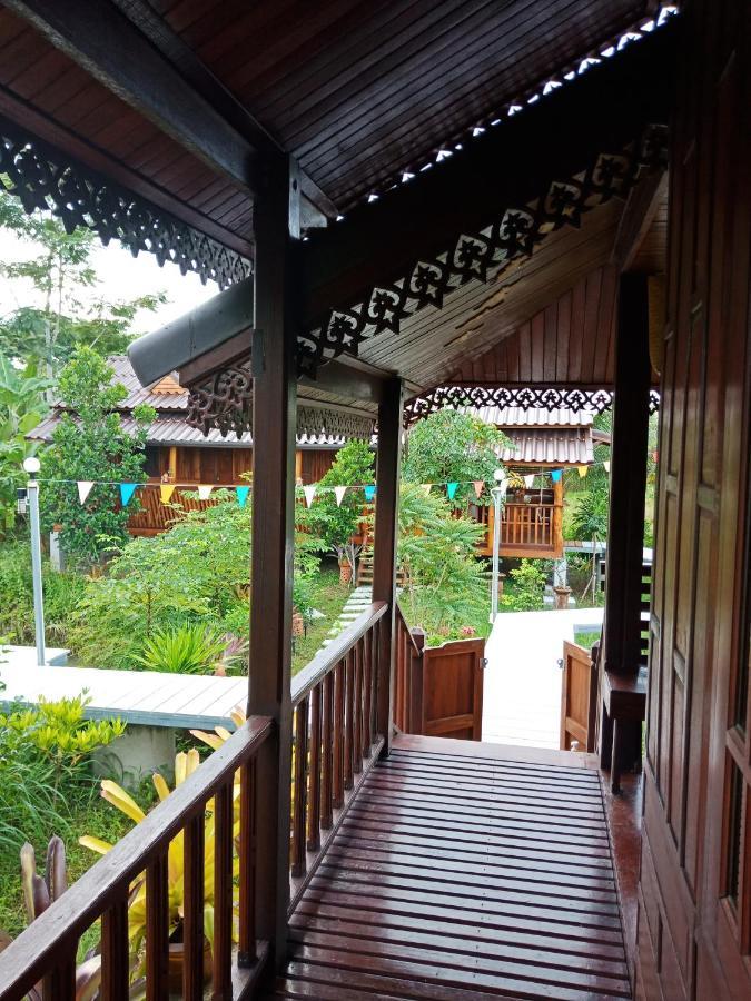 เรือนไทยใจสุขเอ๋ย Hotel Ban Bang Wa Ngoại thất bức ảnh