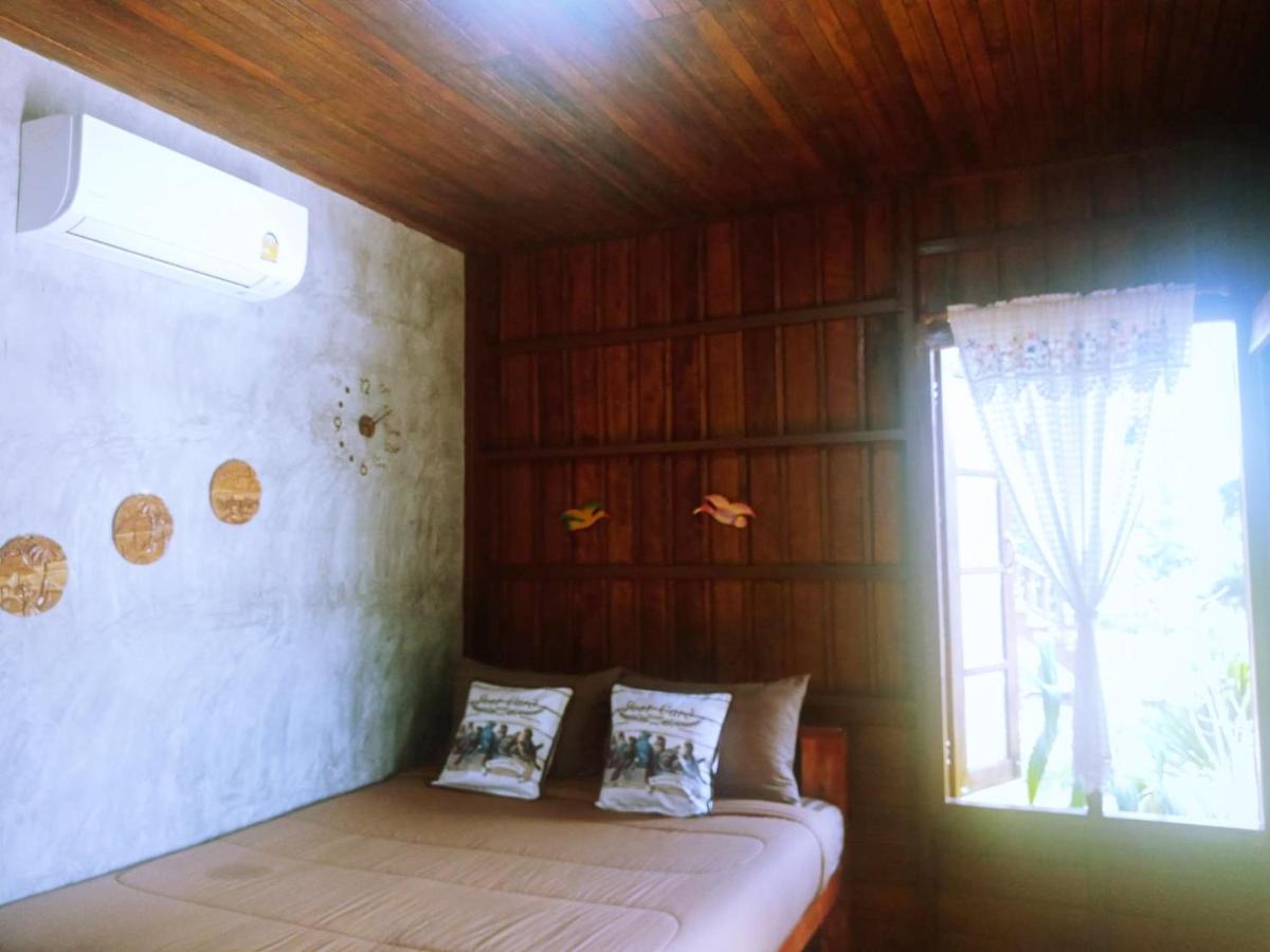 เรือนไทยใจสุขเอ๋ย Hotel Ban Bang Wa Ngoại thất bức ảnh