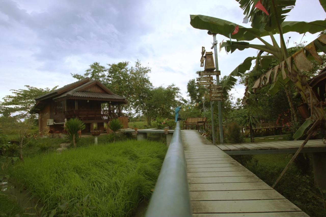 เรือนไทยใจสุขเอ๋ย Hotel Ban Bang Wa Ngoại thất bức ảnh