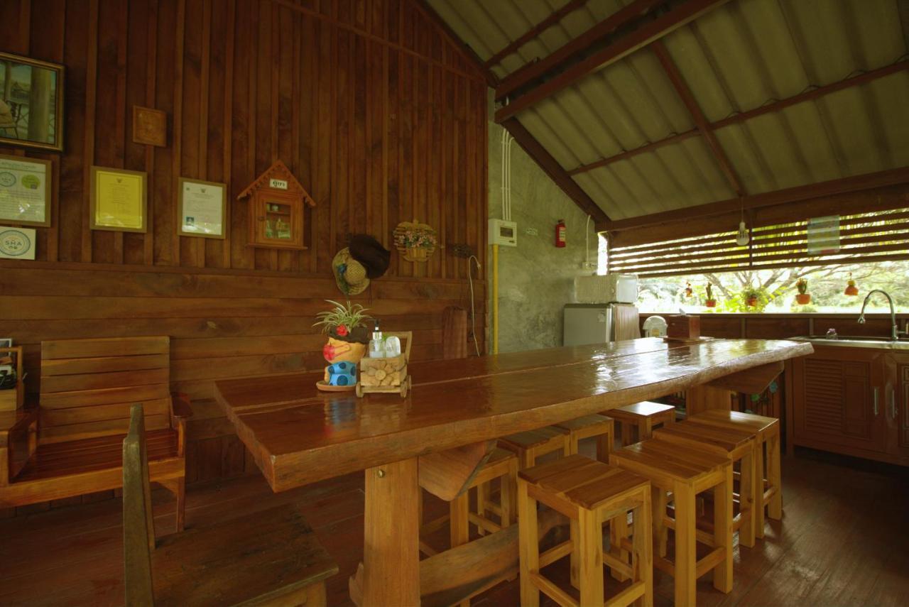 เรือนไทยใจสุขเอ๋ย Hotel Ban Bang Wa Ngoại thất bức ảnh