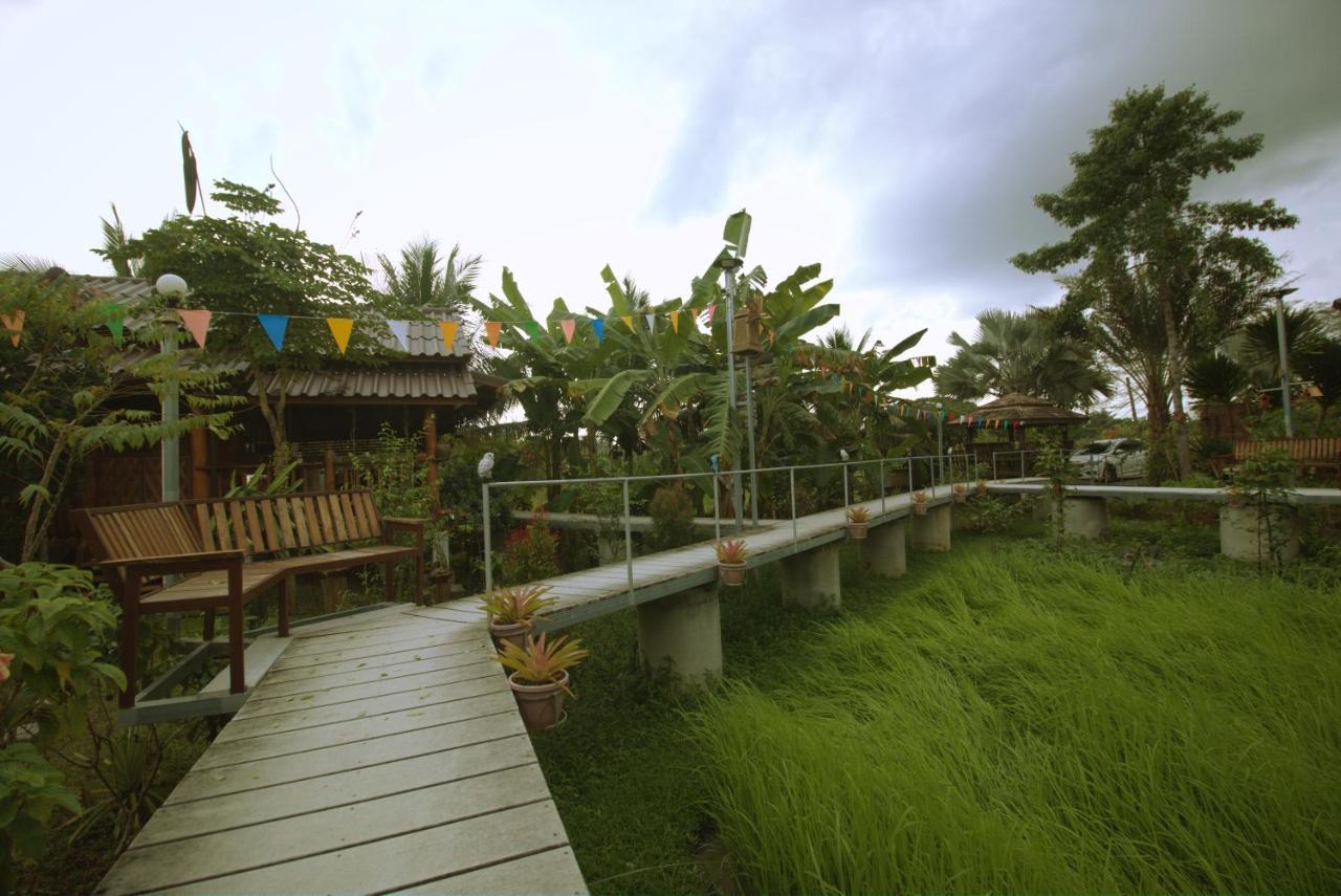 เรือนไทยใจสุขเอ๋ย Hotel Ban Bang Wa Ngoại thất bức ảnh