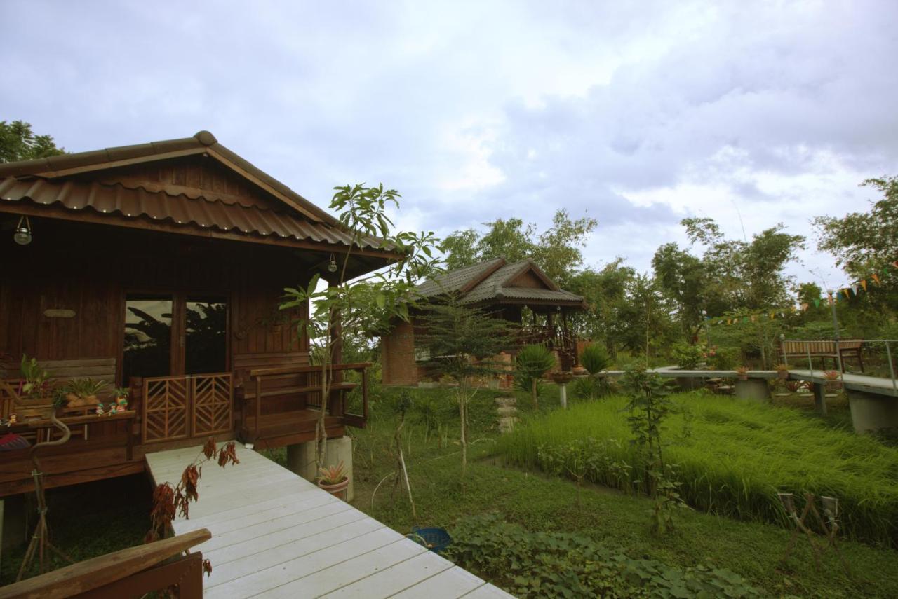 เรือนไทยใจสุขเอ๋ย Hotel Ban Bang Wa Ngoại thất bức ảnh
