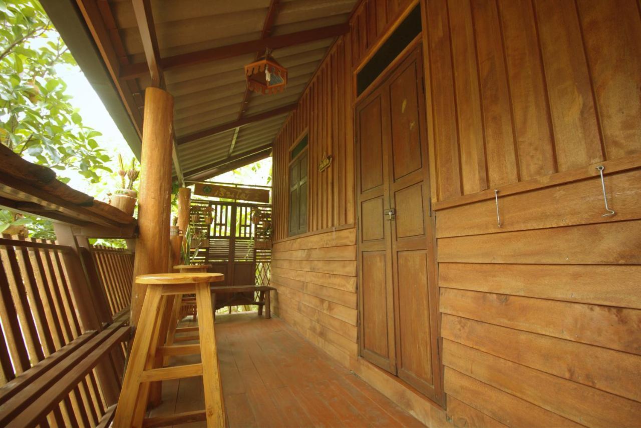 เรือนไทยใจสุขเอ๋ย Hotel Ban Bang Wa Ngoại thất bức ảnh