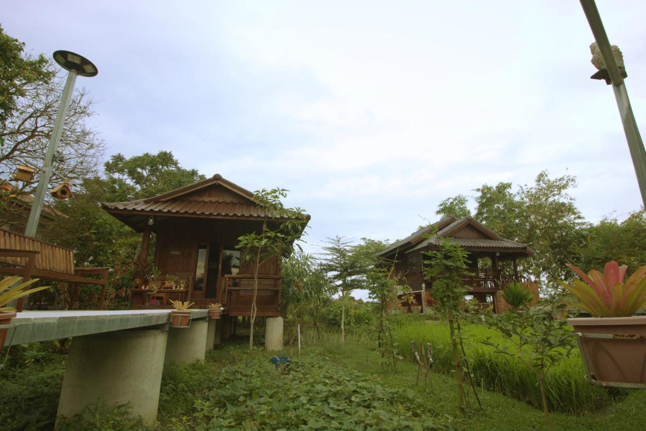 เรือนไทยใจสุขเอ๋ย Hotel Ban Bang Wa Ngoại thất bức ảnh